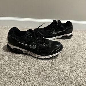 Nike Air Moto 8 Women's Athletic Running Shoes Size 9.5 407275-001